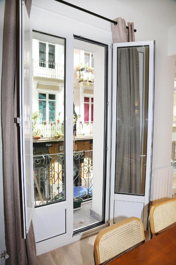 Piso Boutique Frente Al Casco Viejo De Bilbaoアパートメント エクステリア 写真